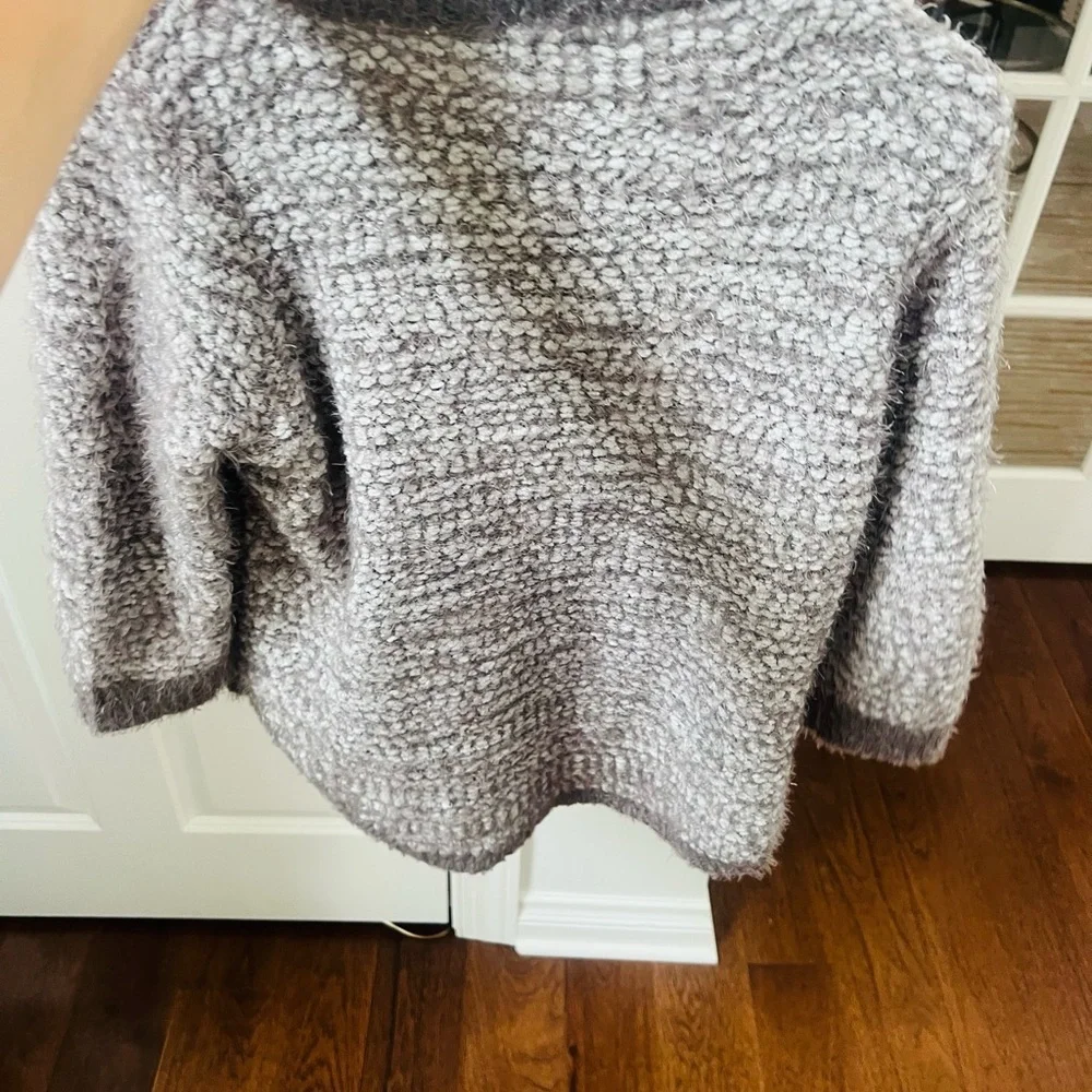 Cozy Gray Women's Sweater by New Direction size large - Picture 4 of 4